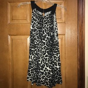 Black/white halter tank top!
